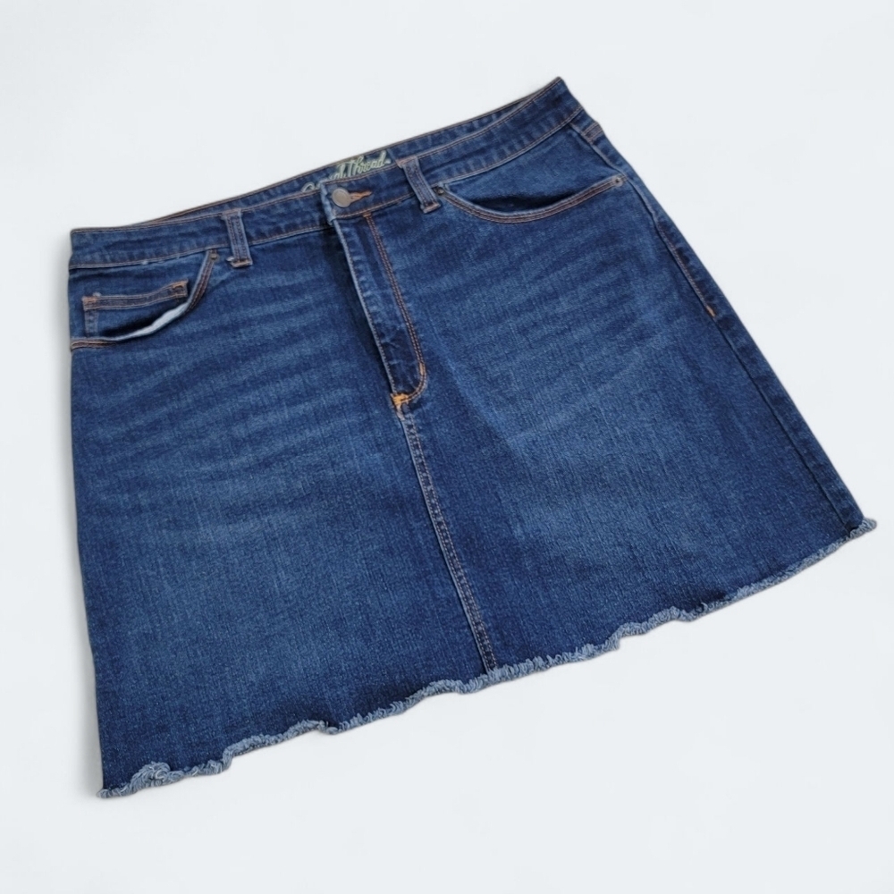 Universal Thread Denim Blue Skirt Size 14 Cut Off Jeans Frayed Hem Fringe